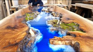 The Man Who Brings Dead Wood to Life?! A Korean Resin Table That Captures the Entire Ocean