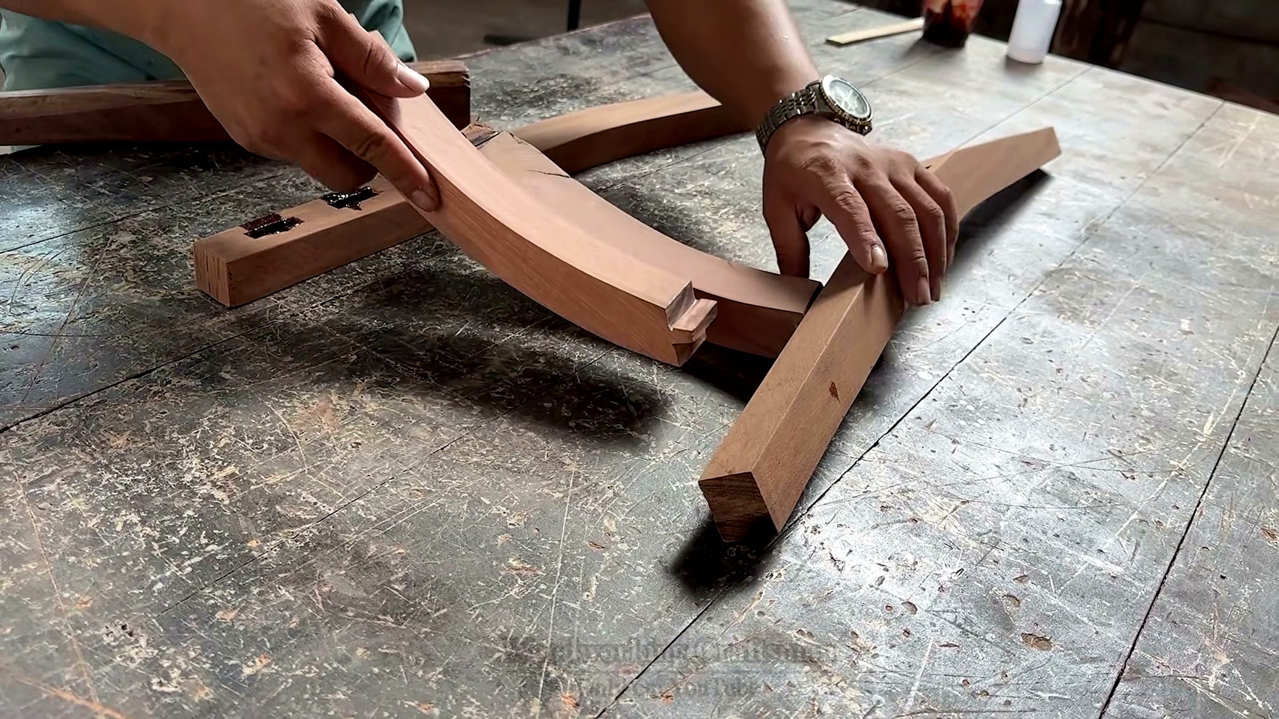 reusing old wood round table build - curved frame assembly