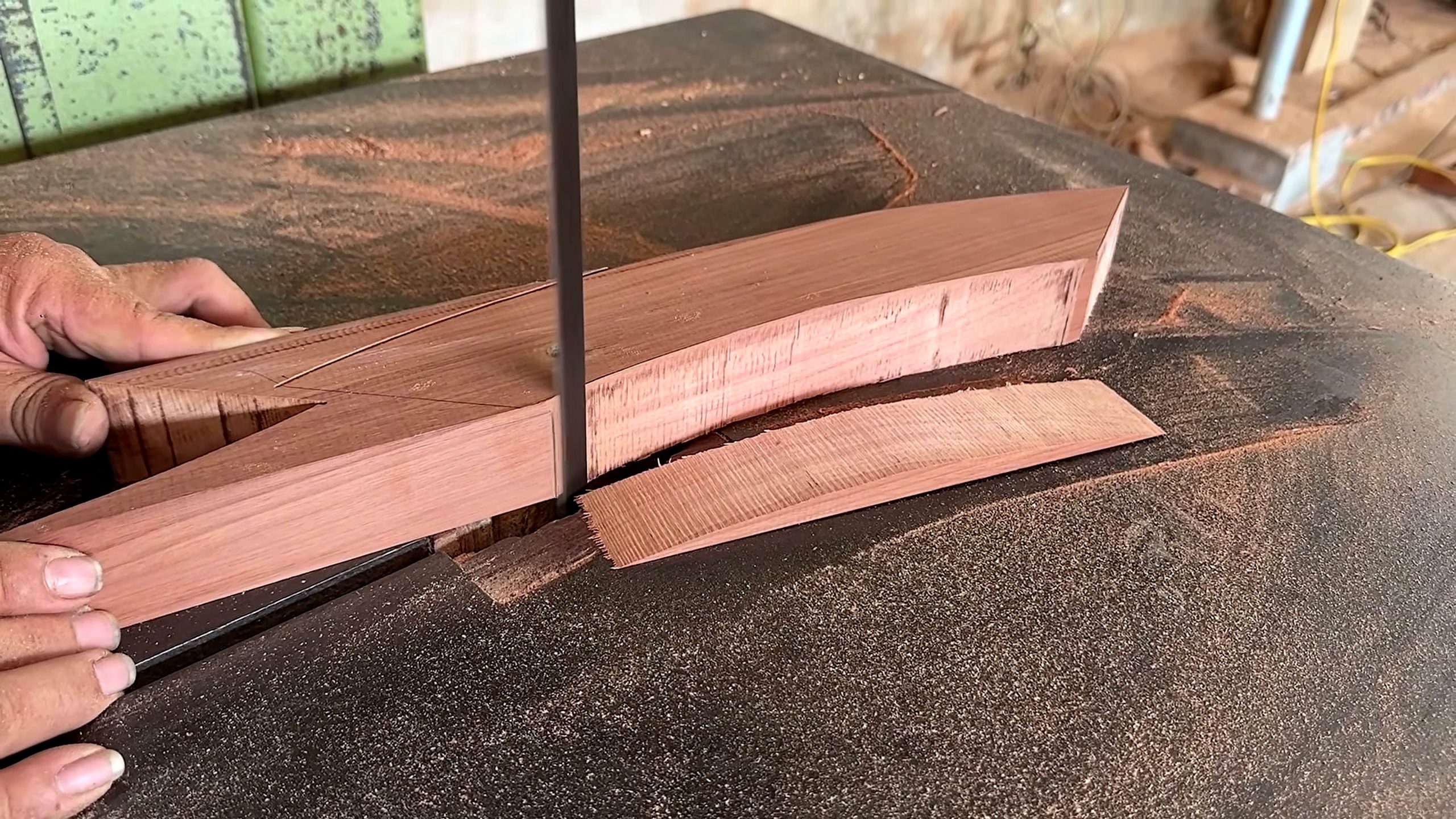 reusing old wood round table build - band saw curved cut