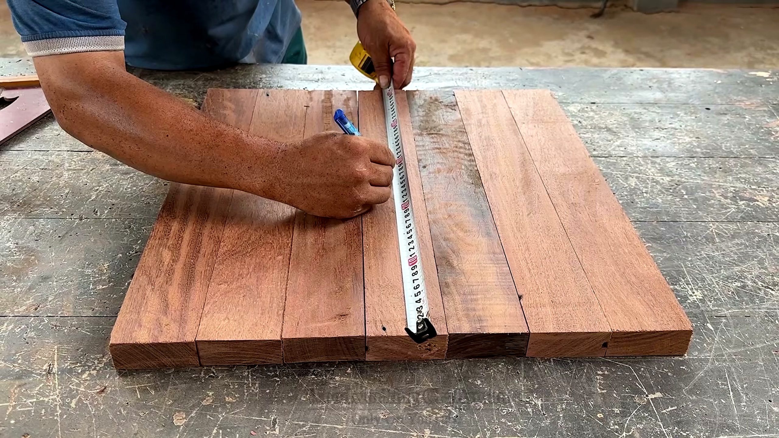 reusing old wood round table build - board layout and measuring