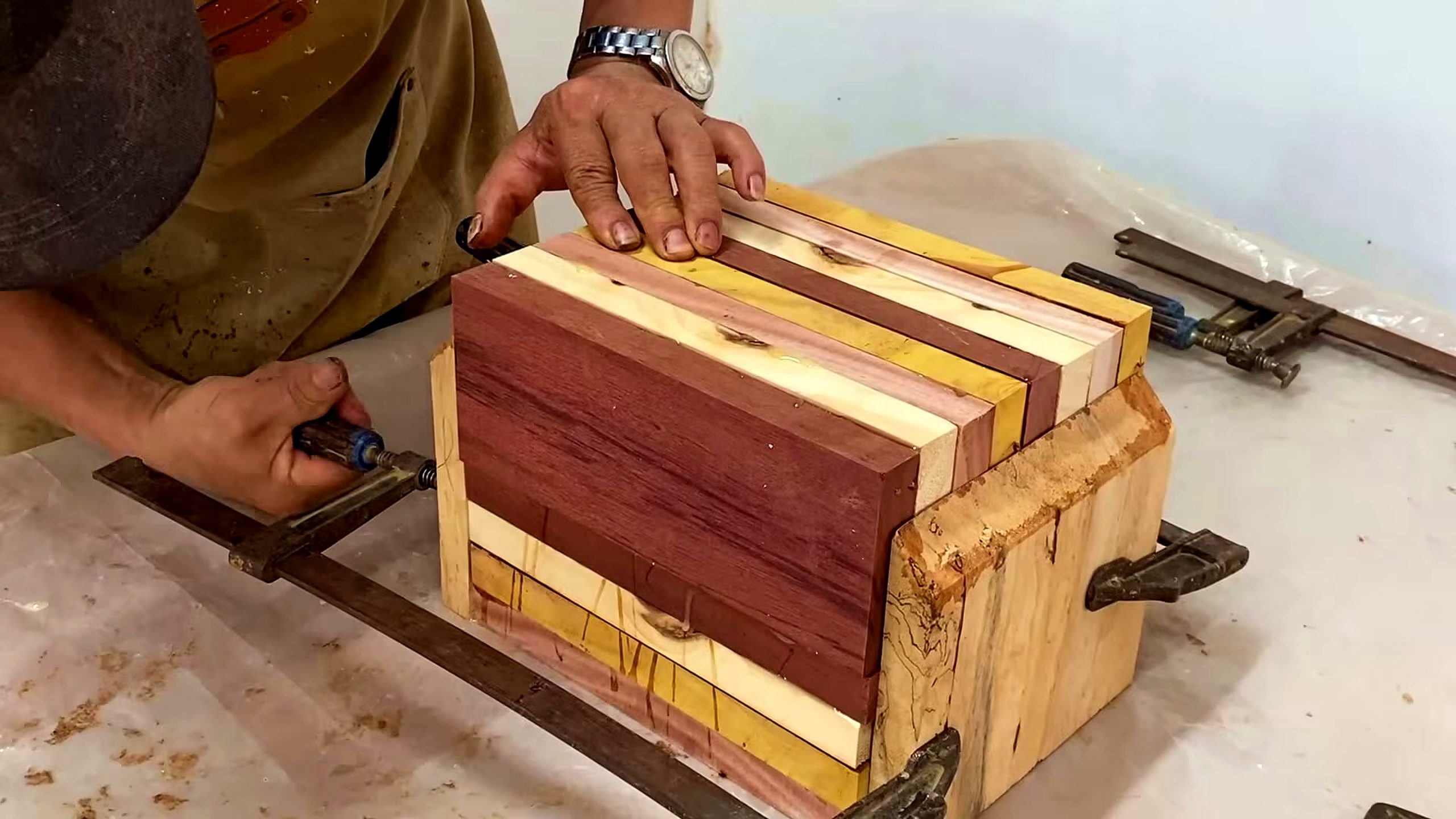 extremely useful wood combination ideas surprise - the setup or early workflow visible in the source video