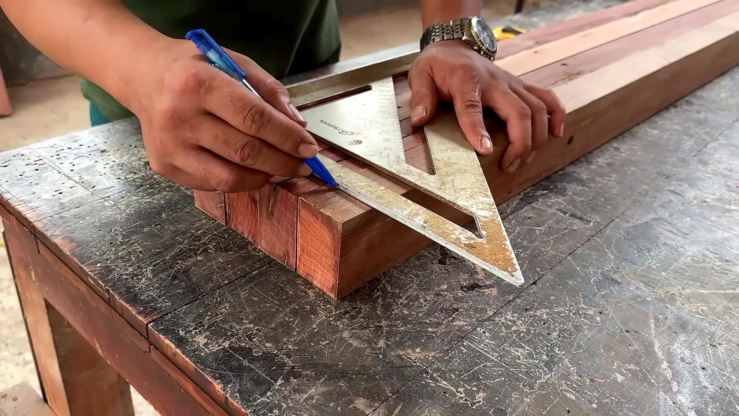 reviving old hard aged wood one - the source video context before the main process is judged