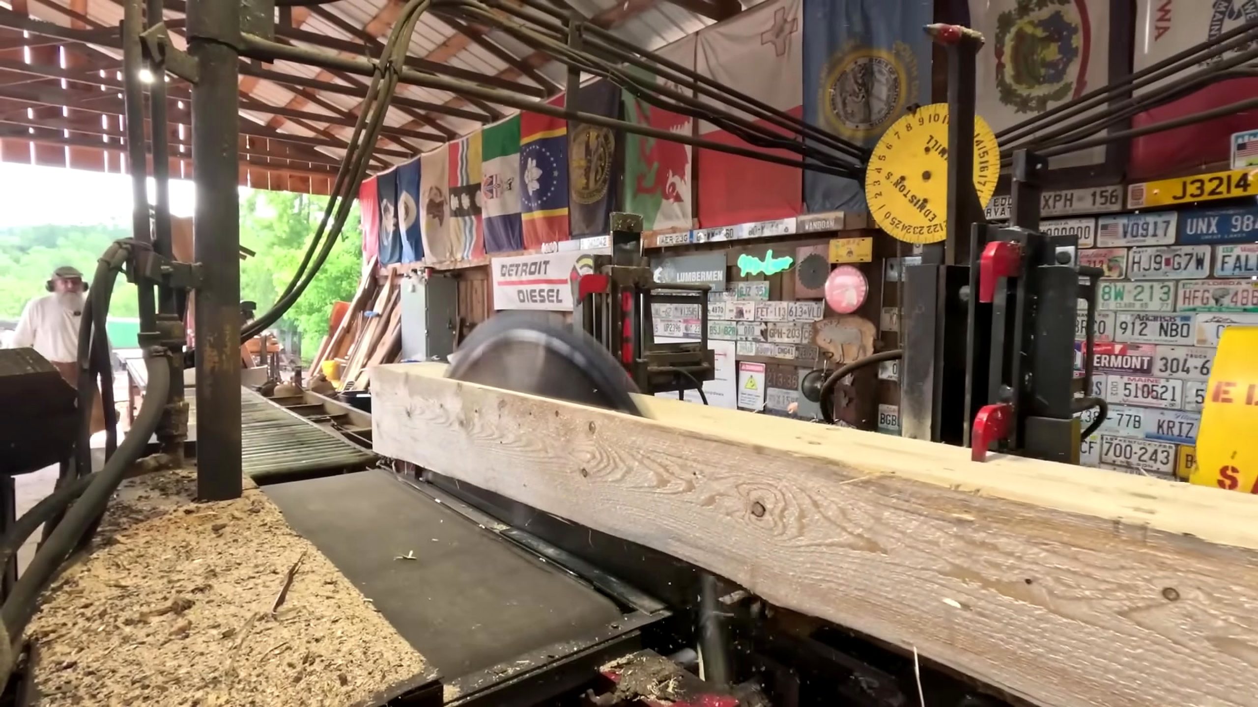 sawing foot norway spruce 4x8s 879 - the later review stage where the result can be evaluated