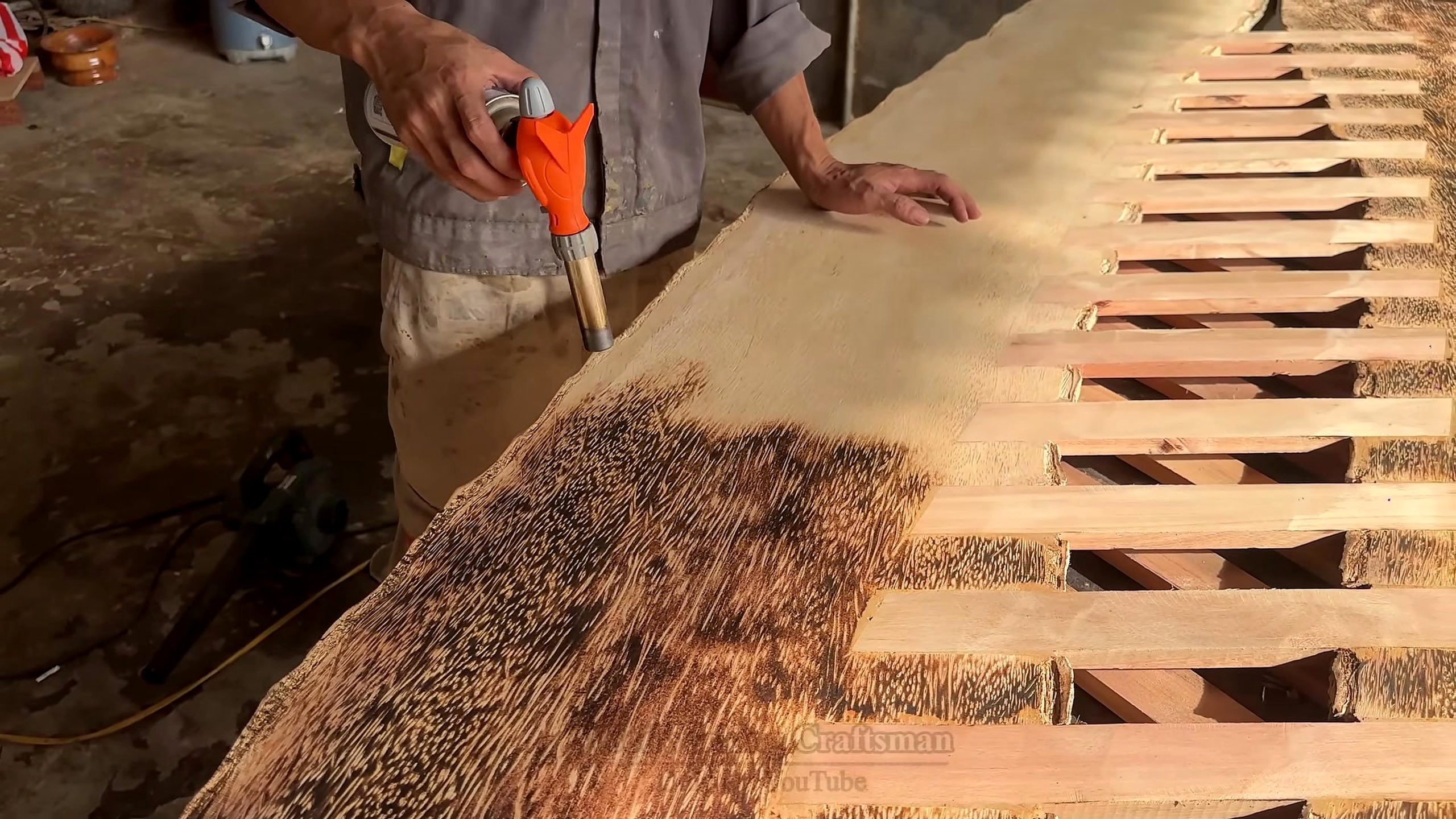 dead coconut palm wood furniture process detail check on surface and fiber condition