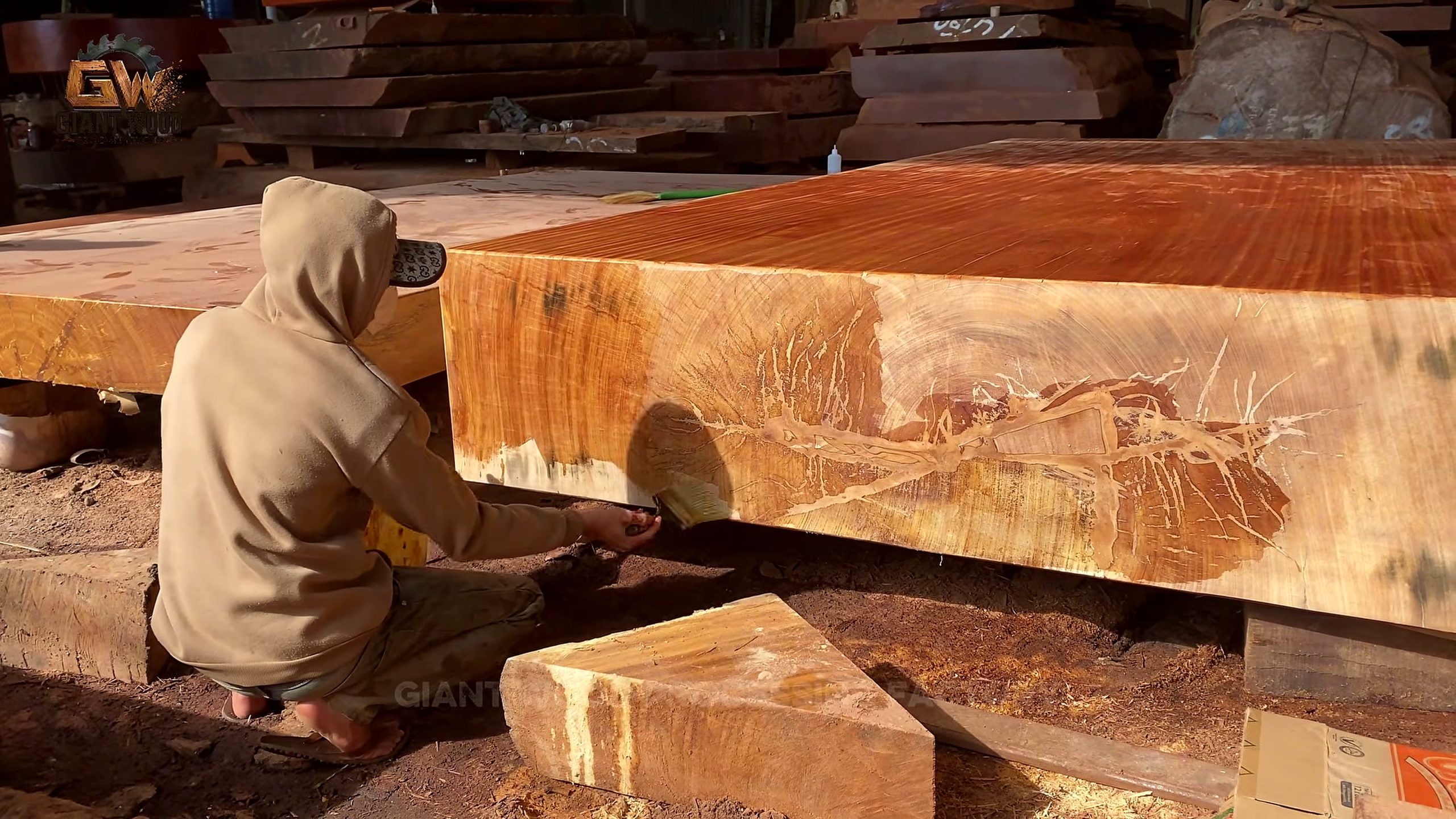 100k giant wooden table why are - a detail-check moment that helps readers inspect the process