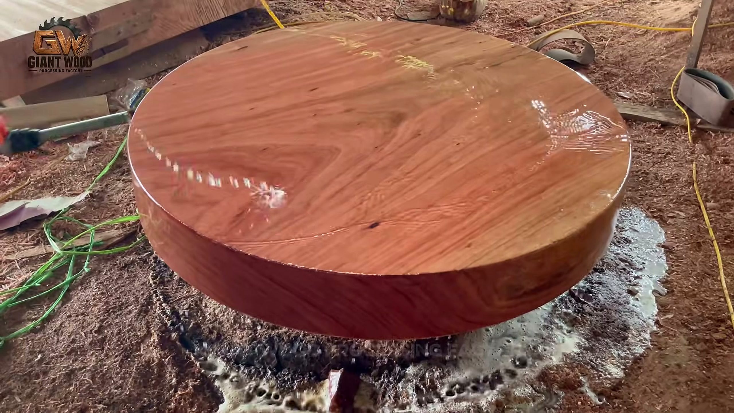 100k giant wooden table why are - the main work stage that carries the video's practical lesson