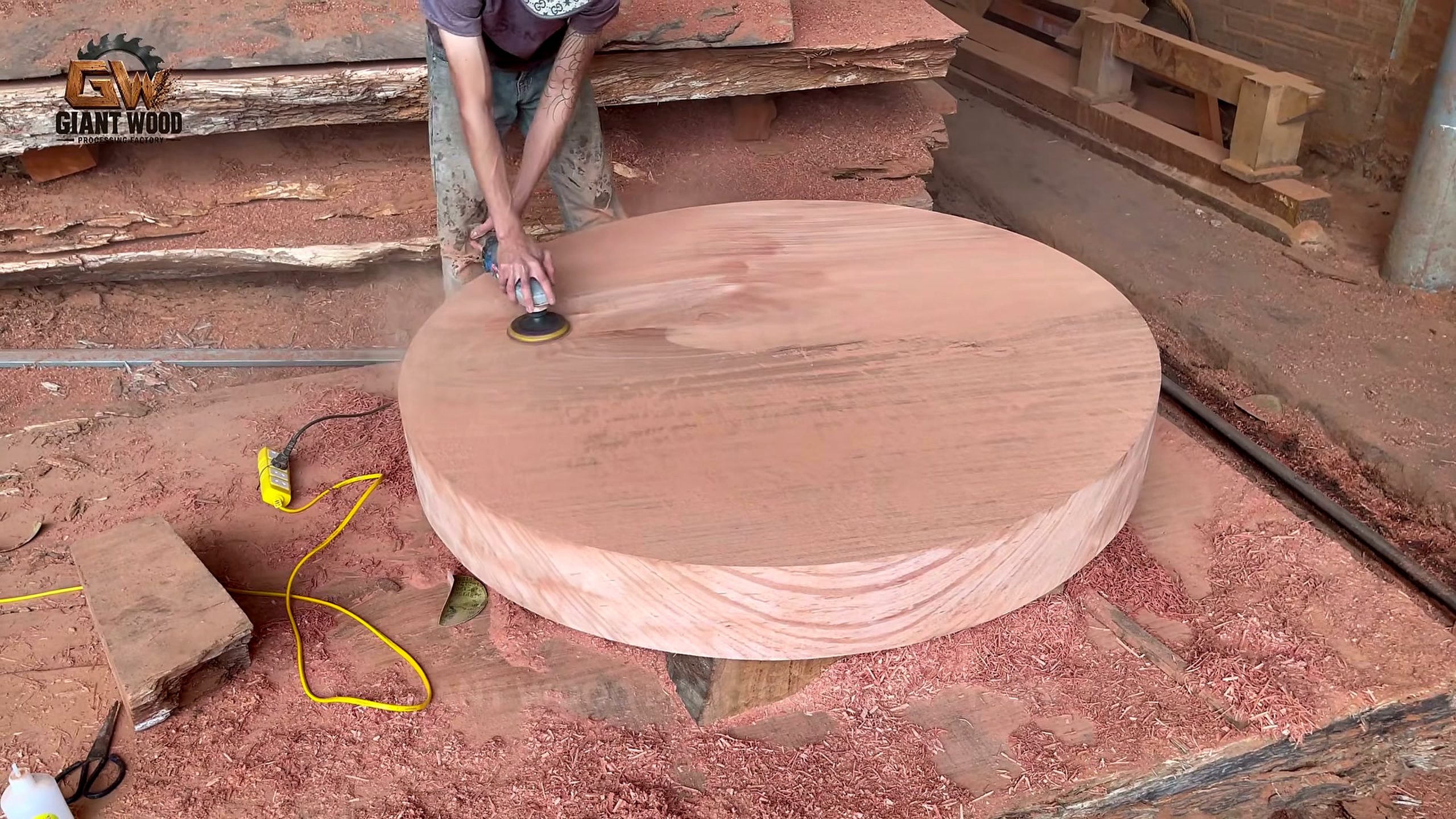 100k giant wooden table why are - the setup or early workflow visible in the source video