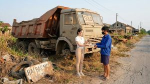 The Girl Completely Restored The Abandoned 4 Ton Truck She Bought From A Local Resident - YouTube original thumbnail
