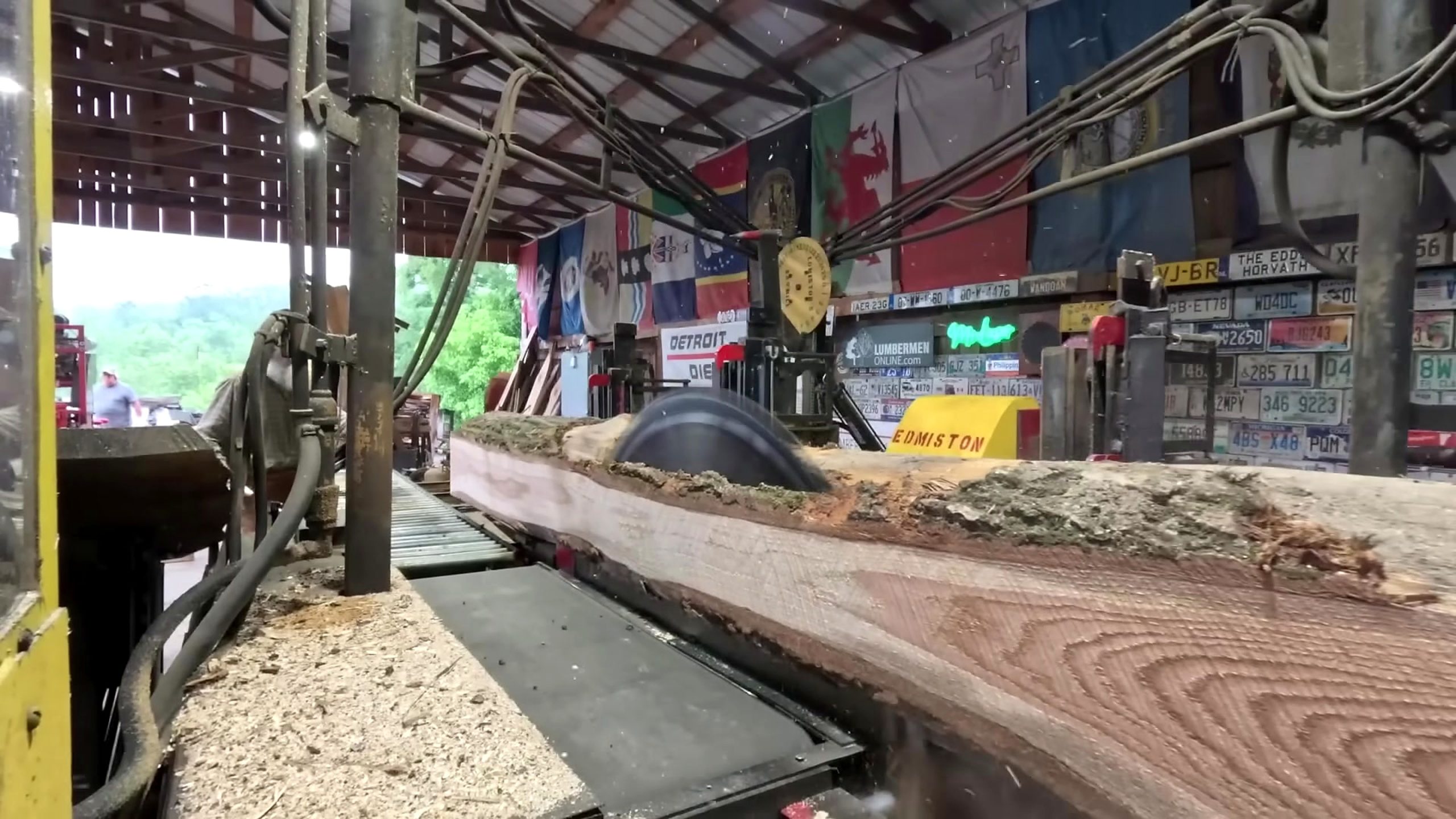 back breaking oak 889 - the setup or early workflow visible in the source video