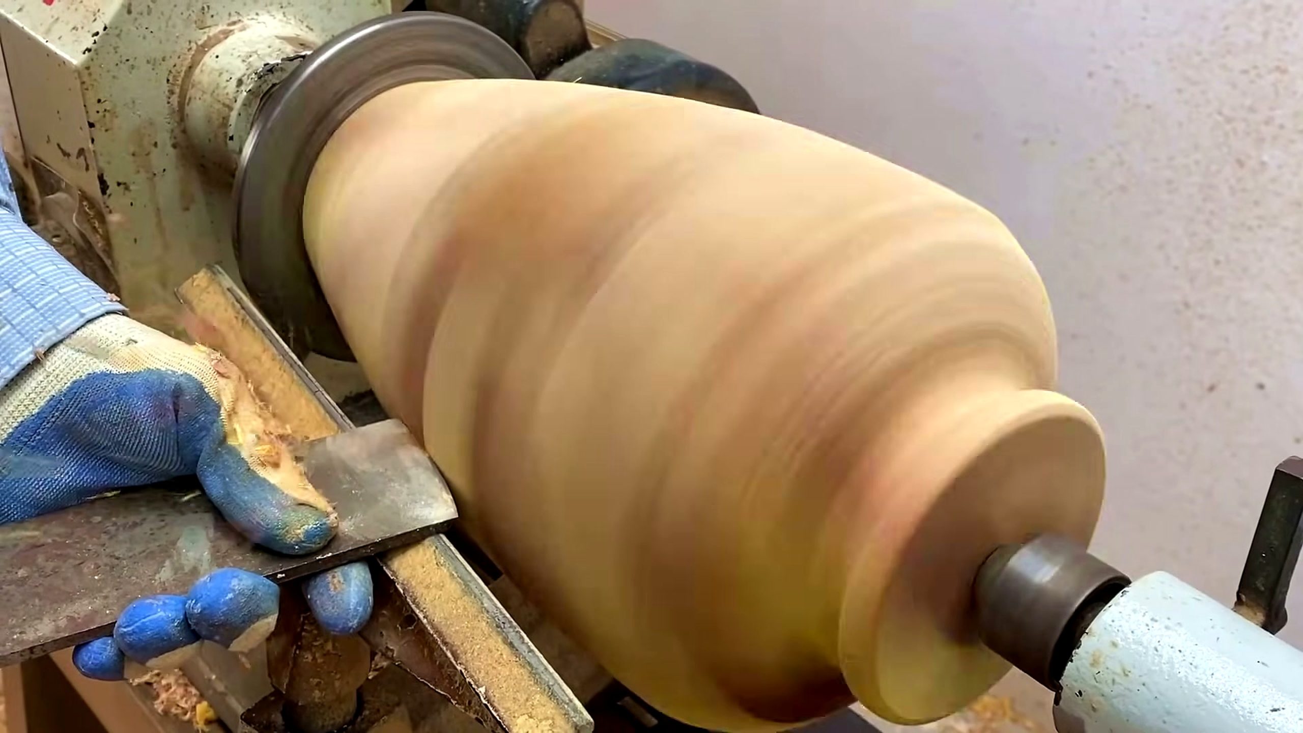 carpenter showed ingenious invention turning wood - the later review stage where the result can be evaluated