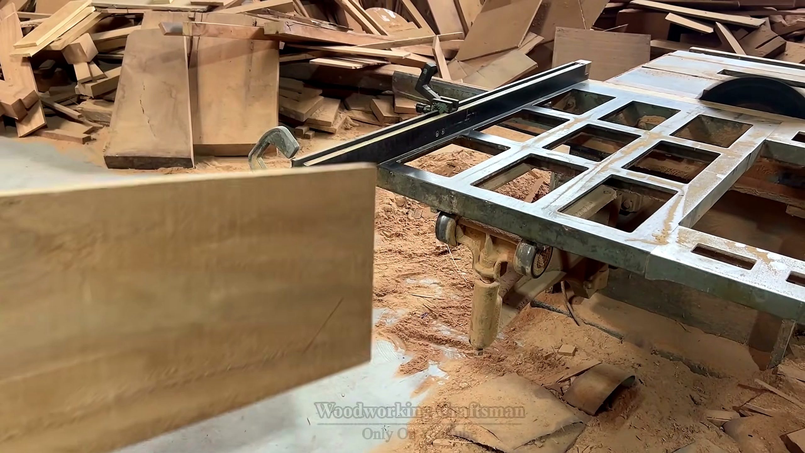 extremely woodworking skills van build giant wood - the main work stage that carries the video's practical lesson