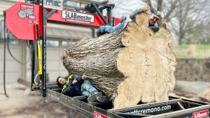 Sawing 600Lb Single Slab Elm Table - YouTube original thumbnail