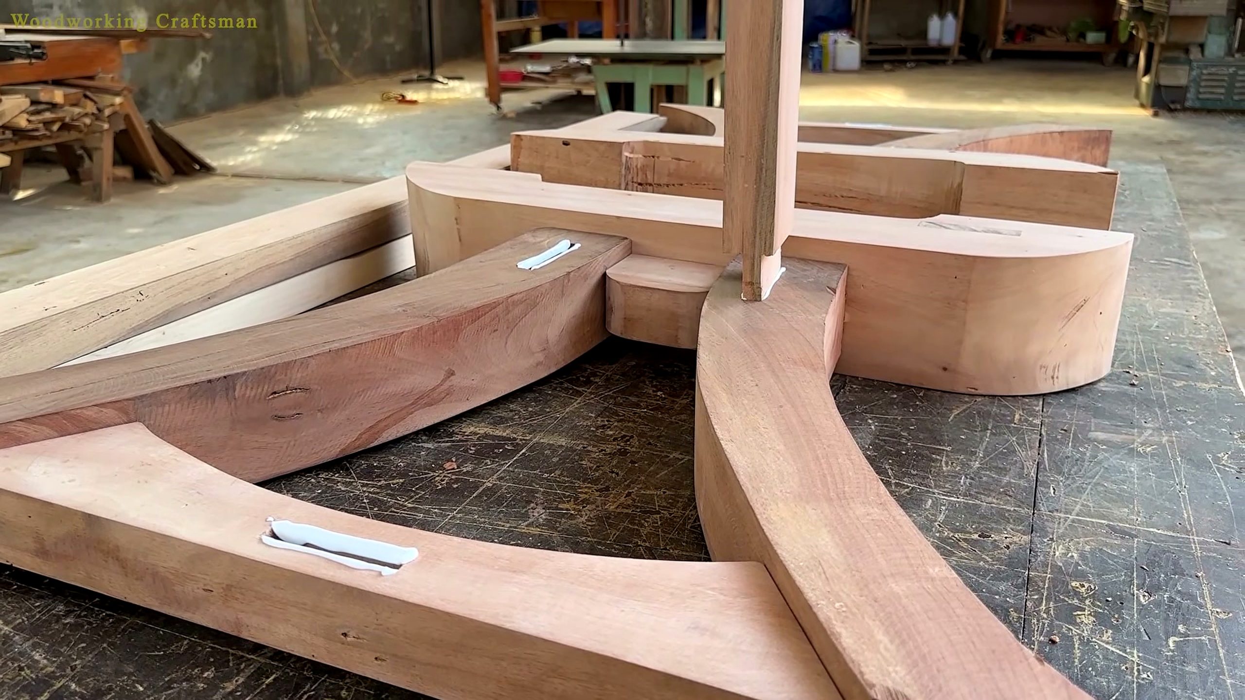 magic woodworking transform rough ugly wood - the setup or early workflow visible in the source video