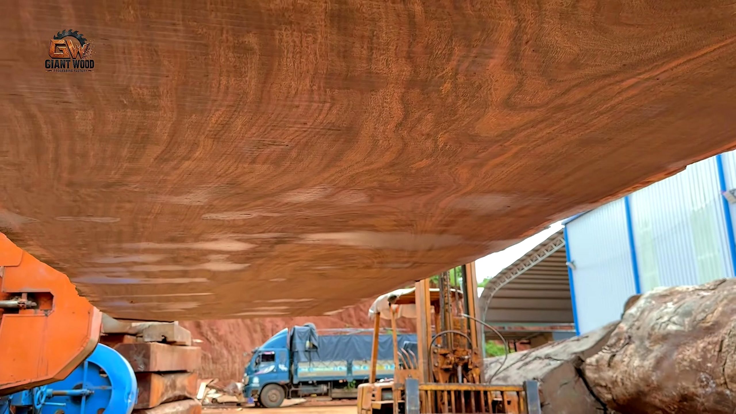 most ambitious giant timber project yet - the setup or early workflow visible in the source video
