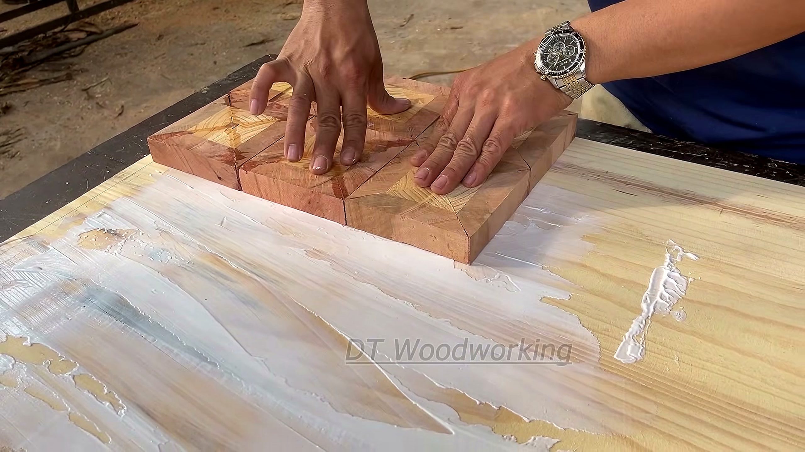 redwood panels become a luxury masterpiece setup and face selection