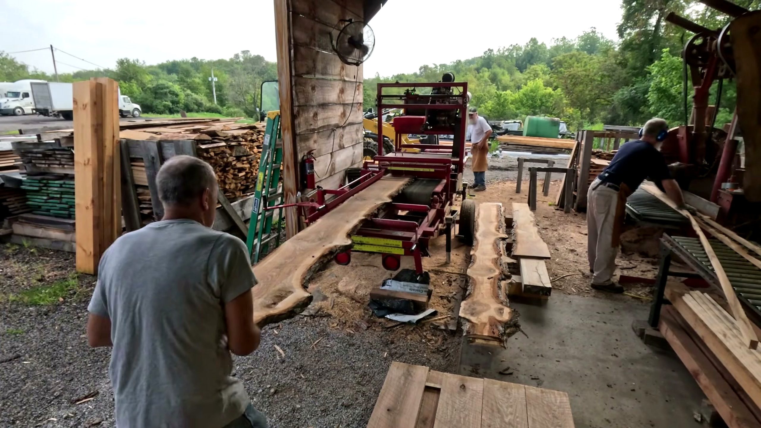 sawing burled white oak log 918 - the later review stage where the result can be evaluated