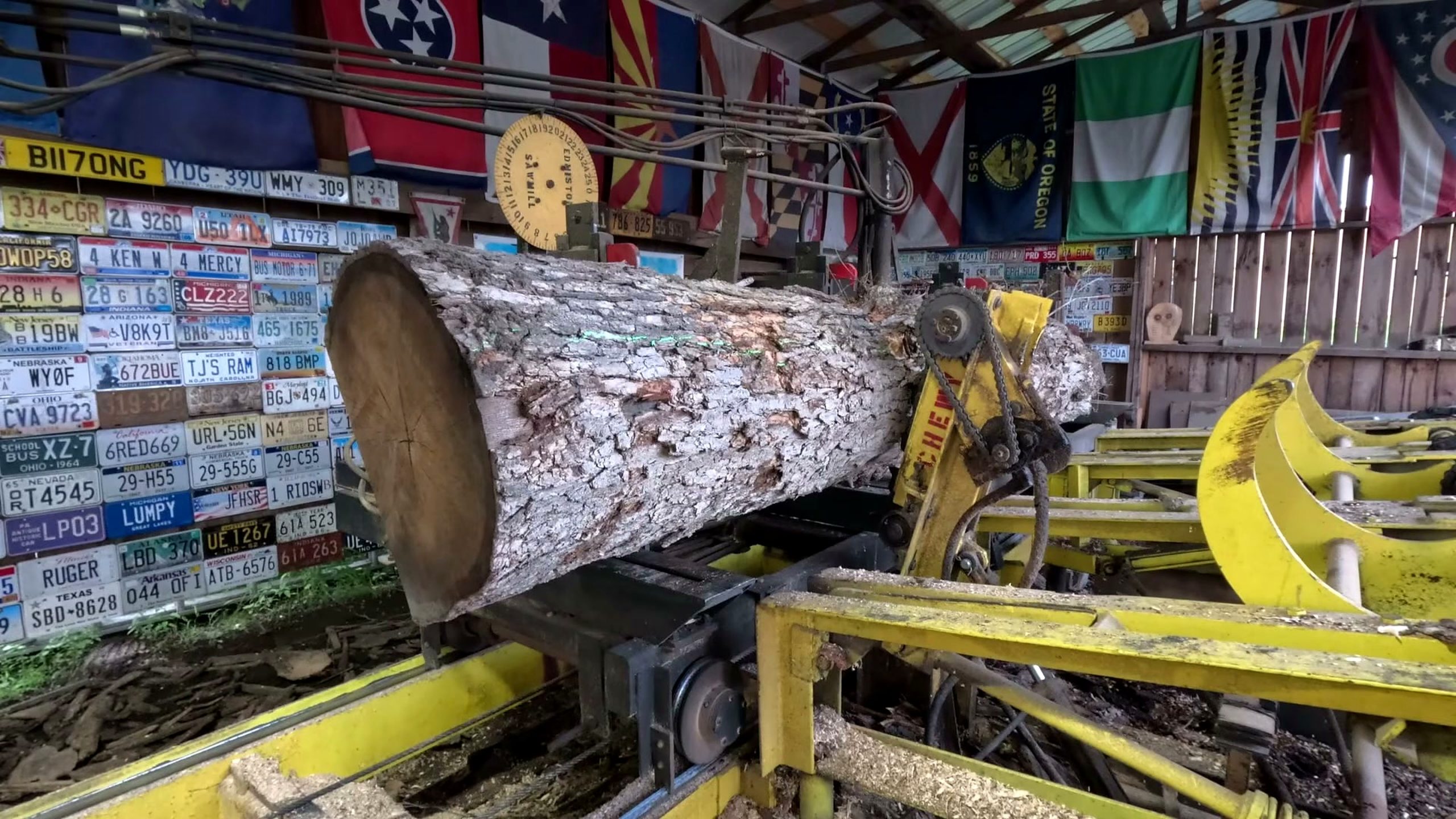 sawing burled white oak log 918 - the setup or early workflow visible in the source video