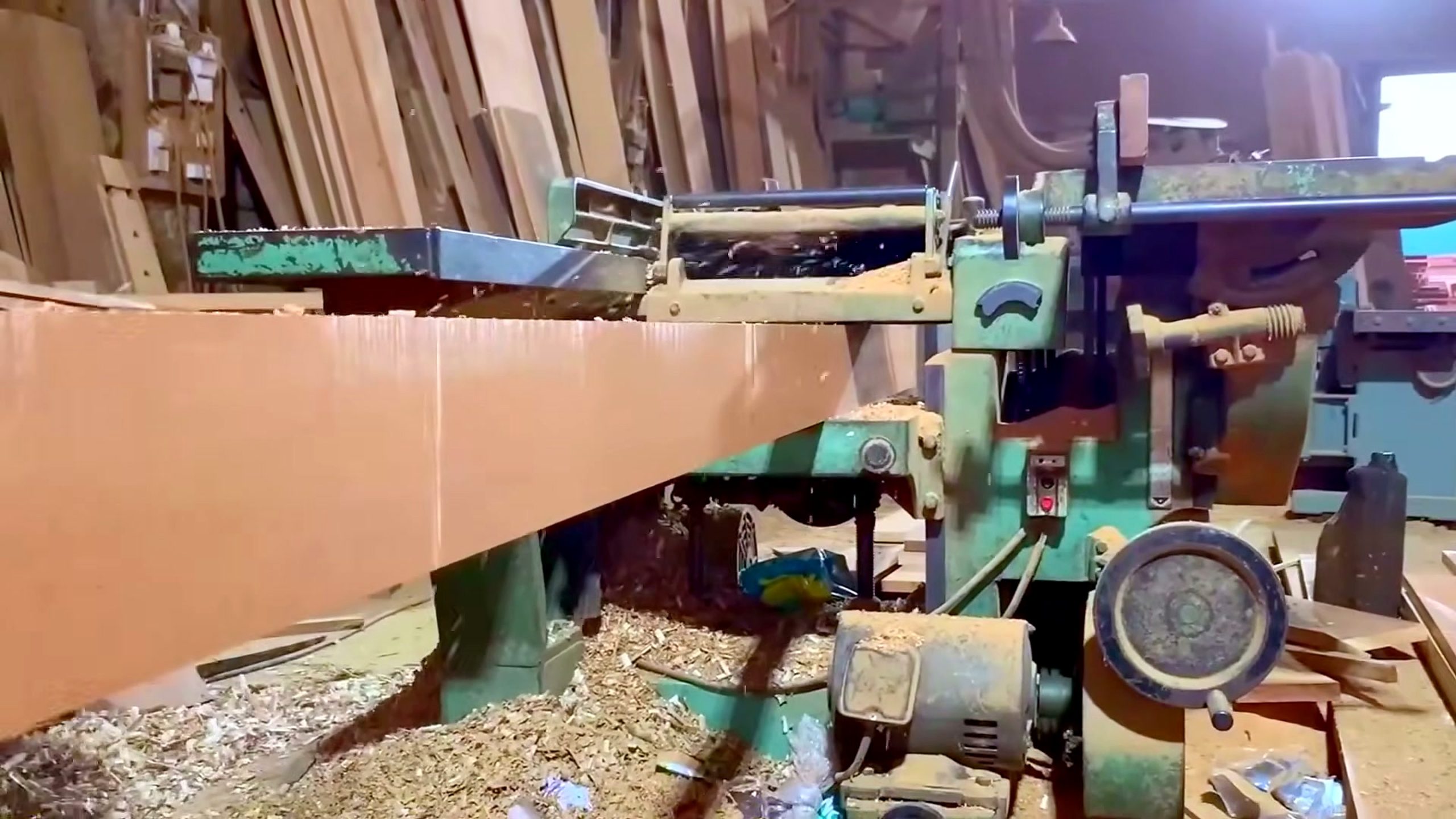 van creates his most perfect furniture main work stage showing the core build sequence