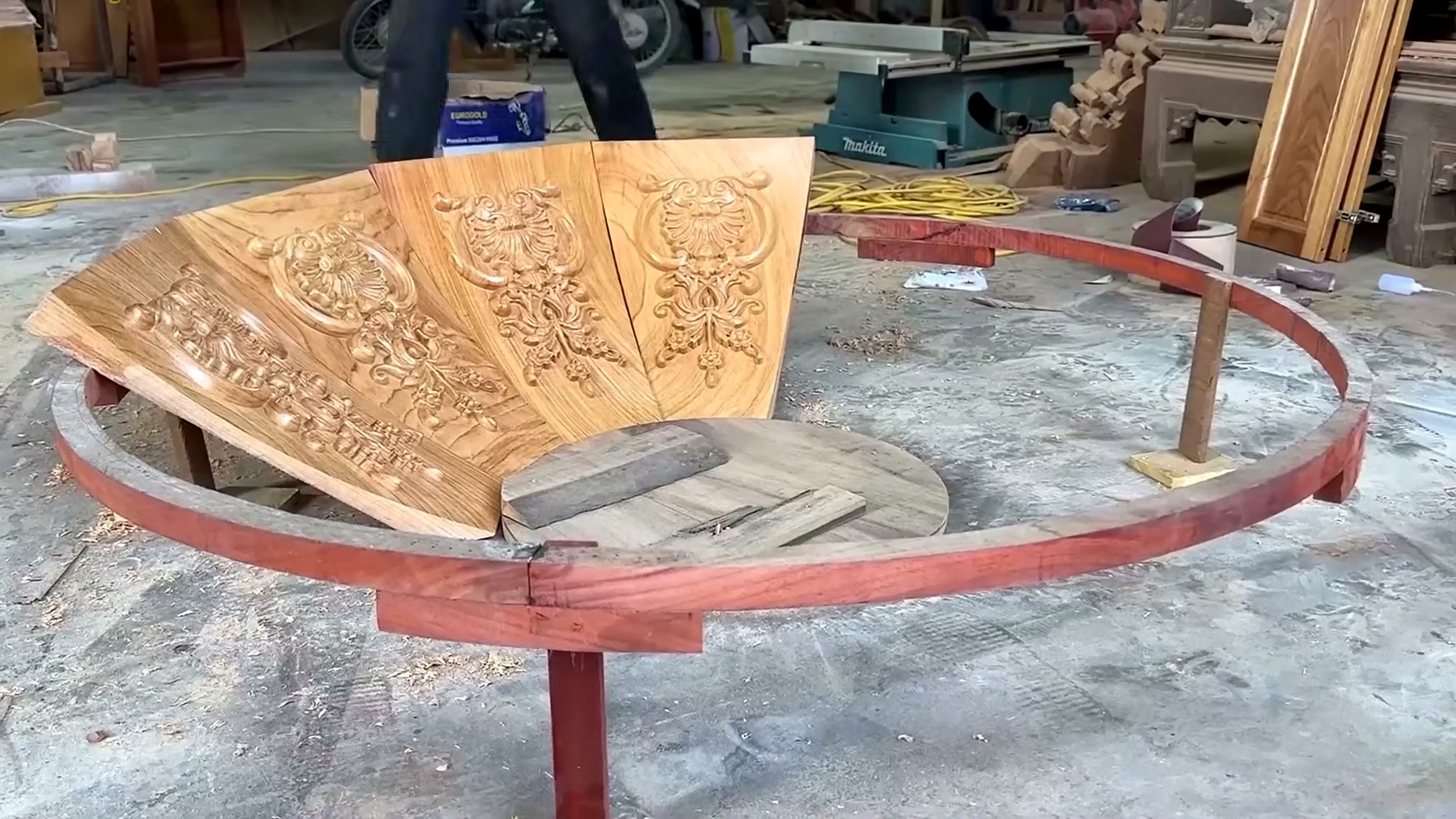 van latest woodworking design brings vintage wood - a detail-check moment that helps readers inspect the process