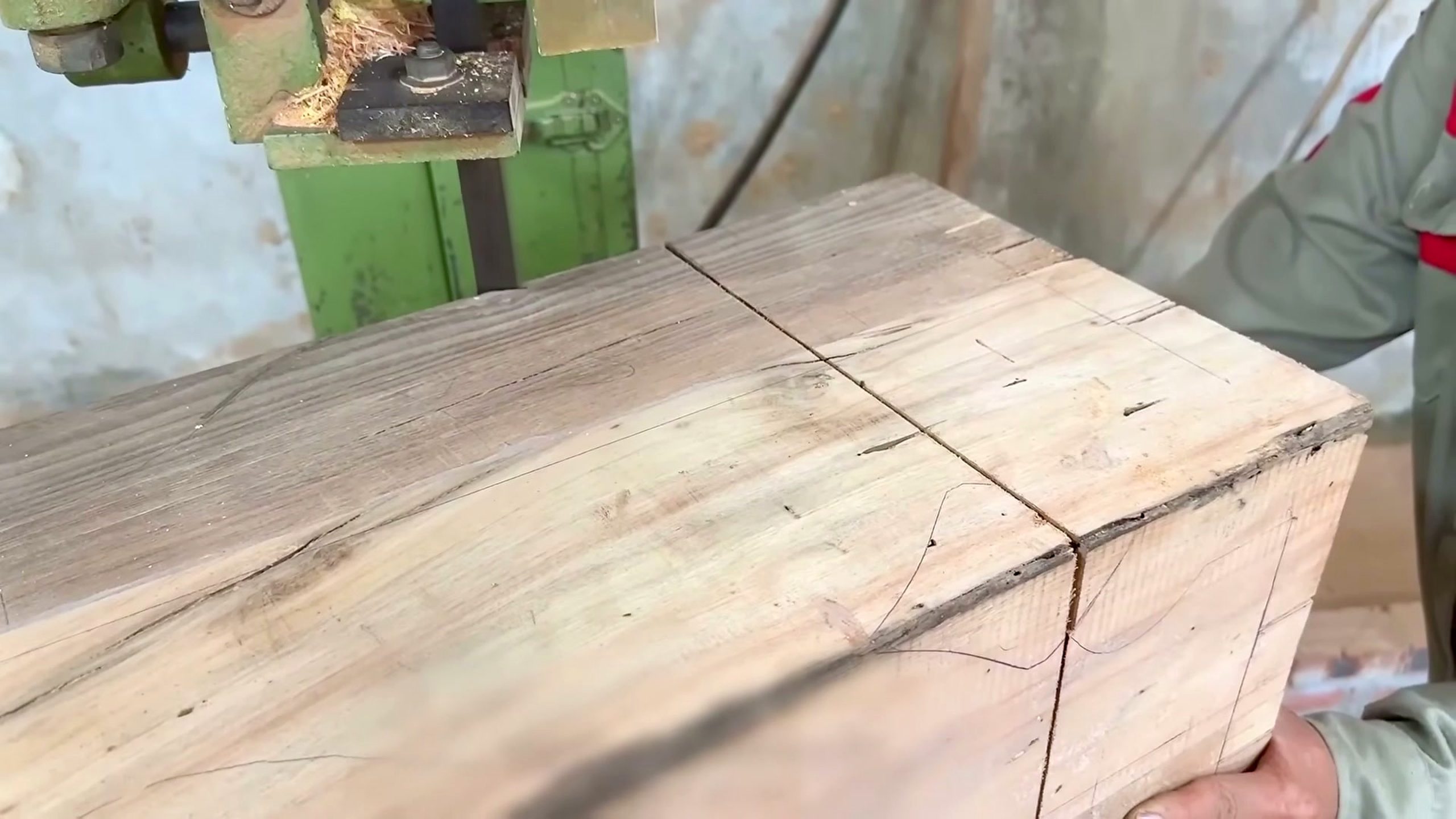 you crazy seeing train sleeper wood - the setup or early workflow visible in the source video