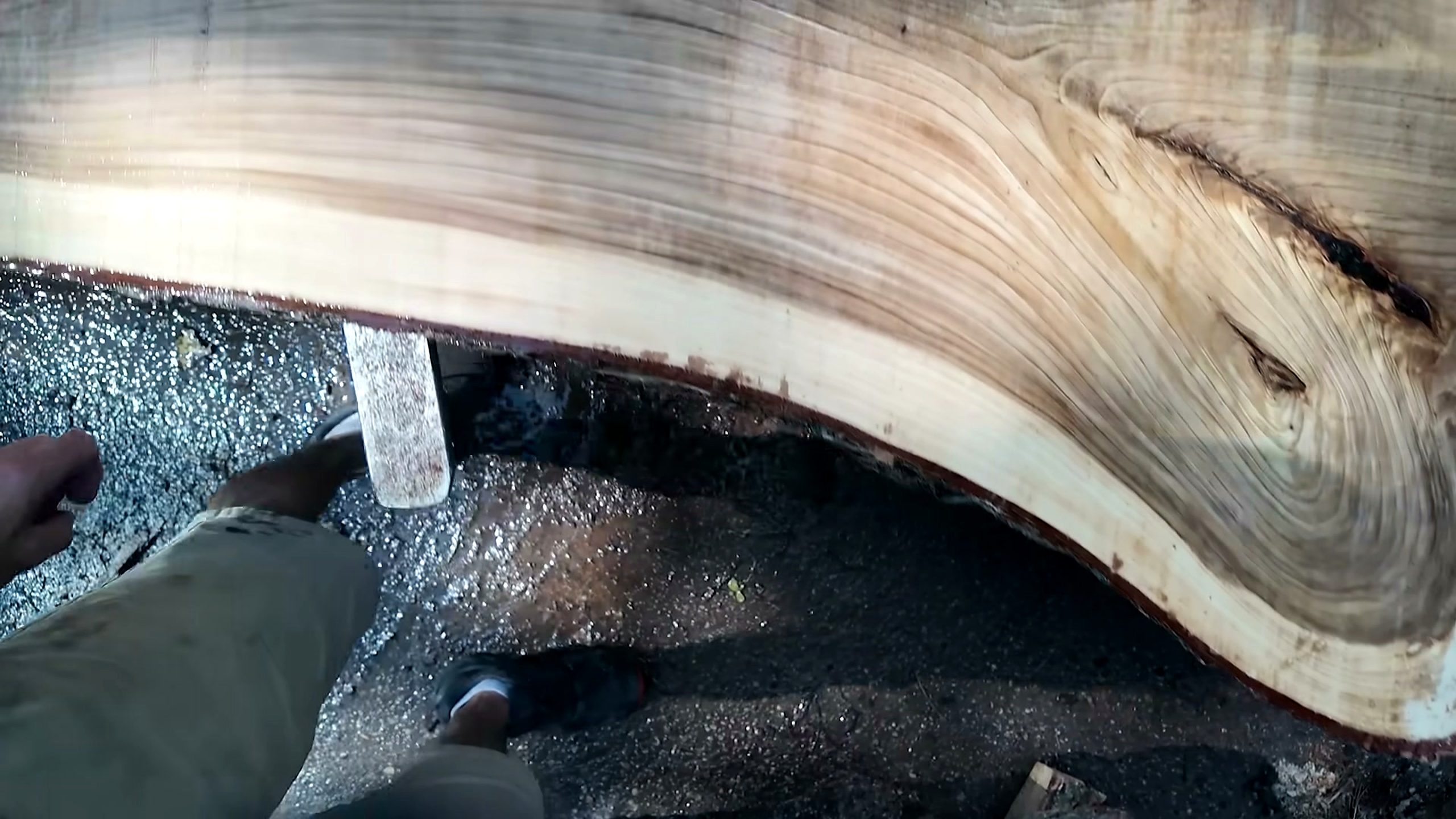 you only see table tops - the main work stage that carries the video's practical lesson