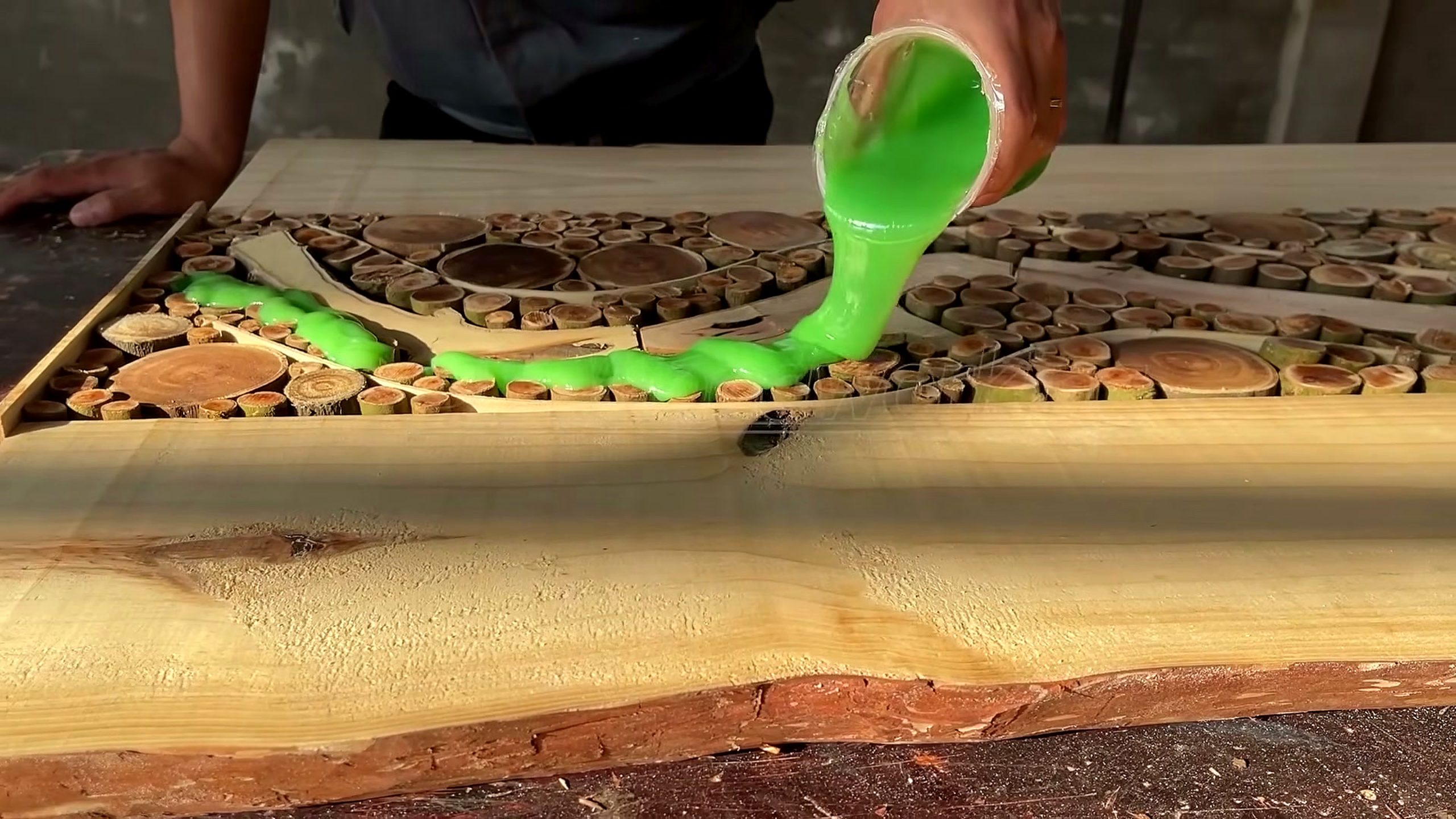 you won believe these ordinary wooden - the main work stage that carries the video's practical lesson