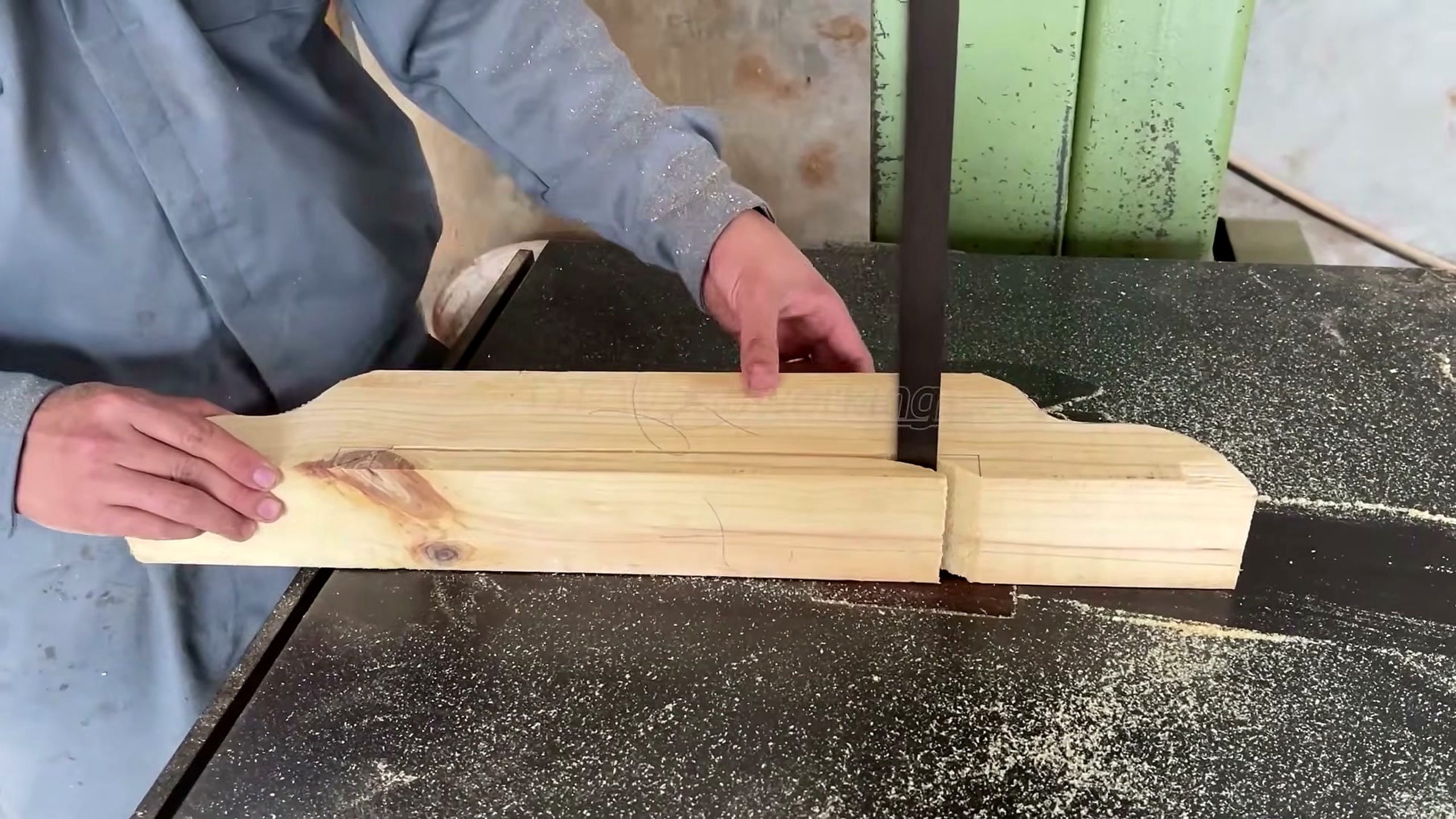 you won believe these ordinary wooden - the setup or early workflow visible in the source video
