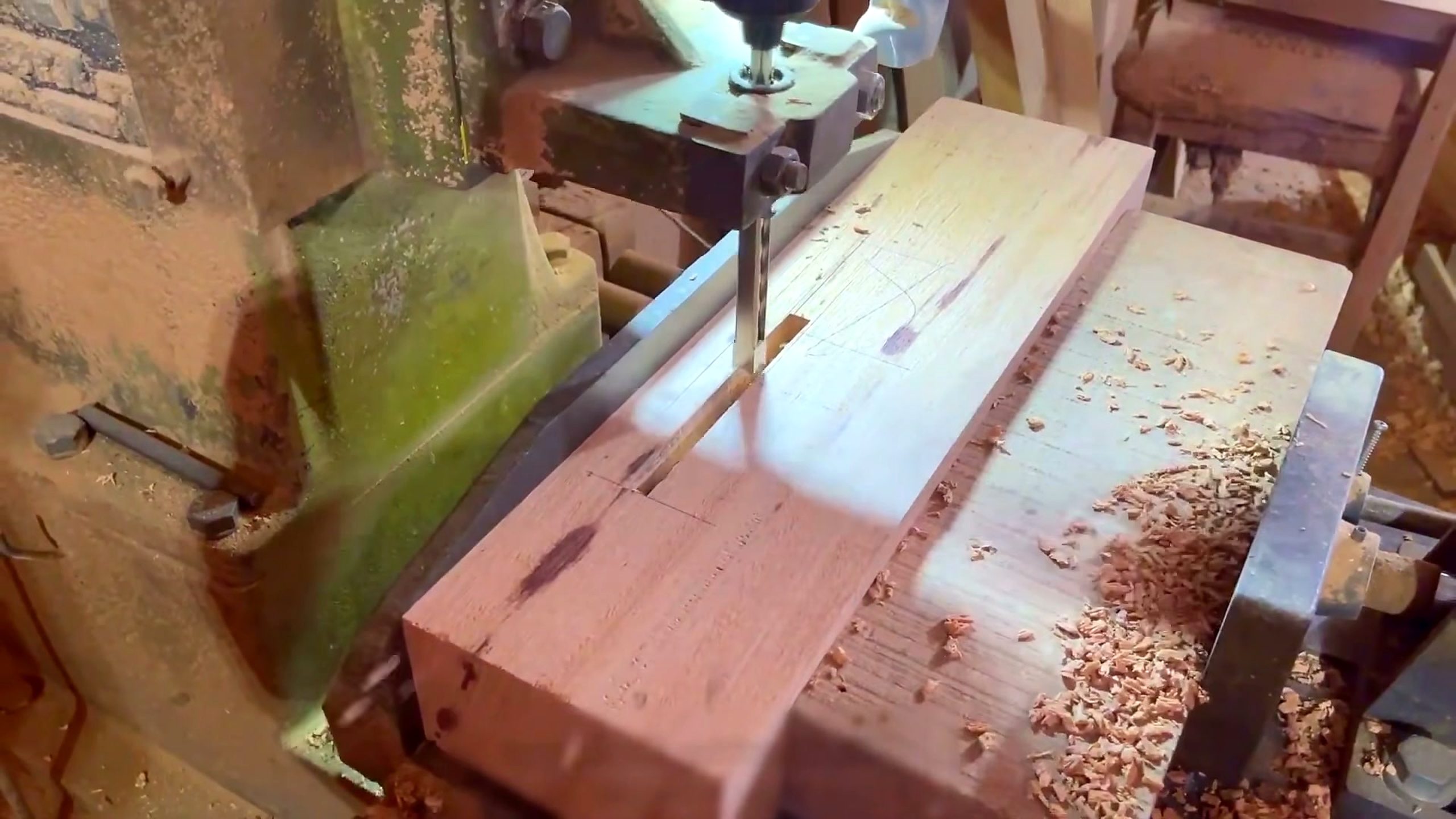 extremely wonderful woodworking machines craft perfect - the setup or early workflow visible in the source video