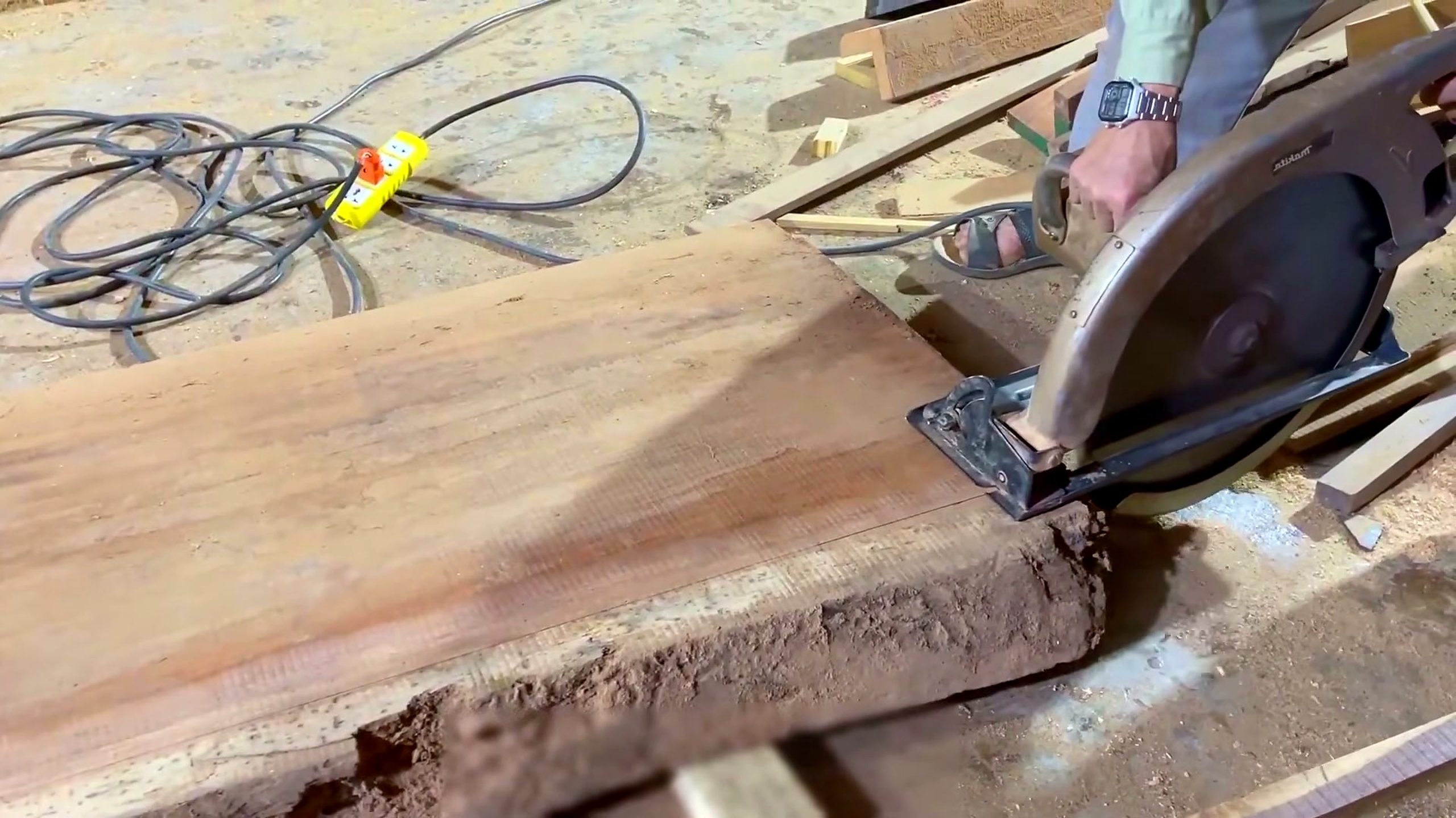 hardwood bed woodworking machines