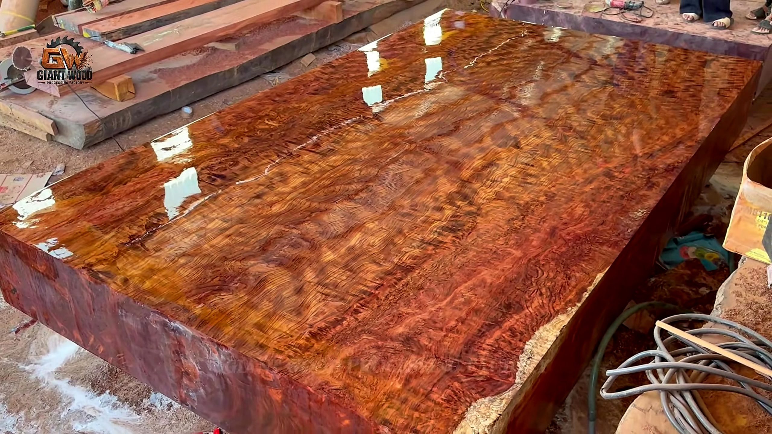 lumber processing - a detail-check moment that helps readers inspect the process