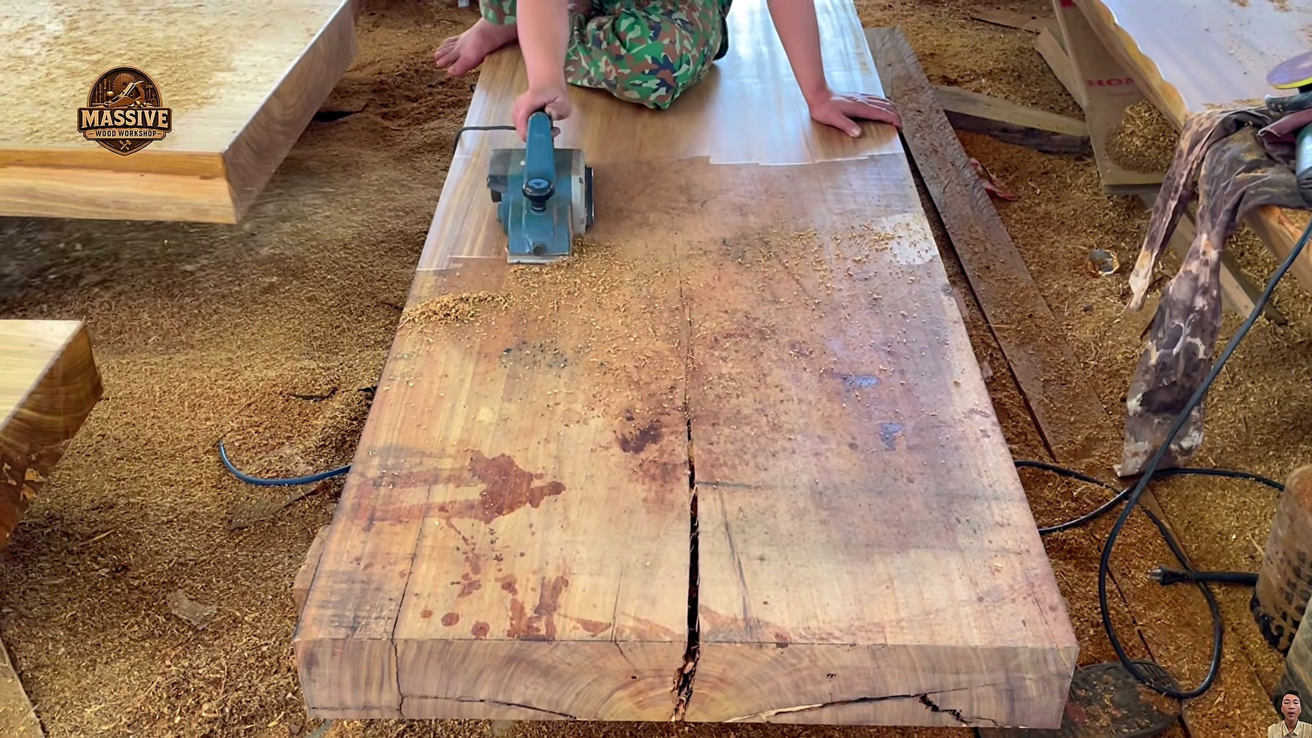 40-foot giant log - a detail-check moment that helps readers inspect the process