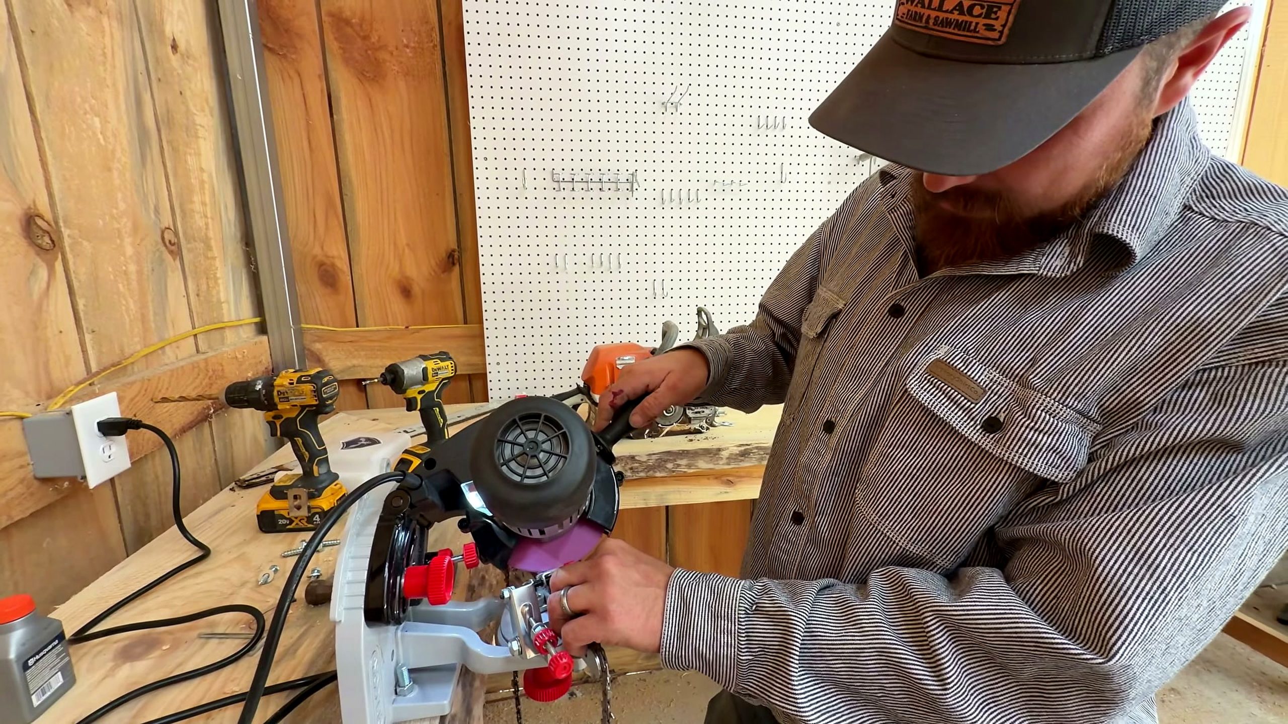 building ultimate saw shop more upgrades - the main work stage that carries the video's practical lesson