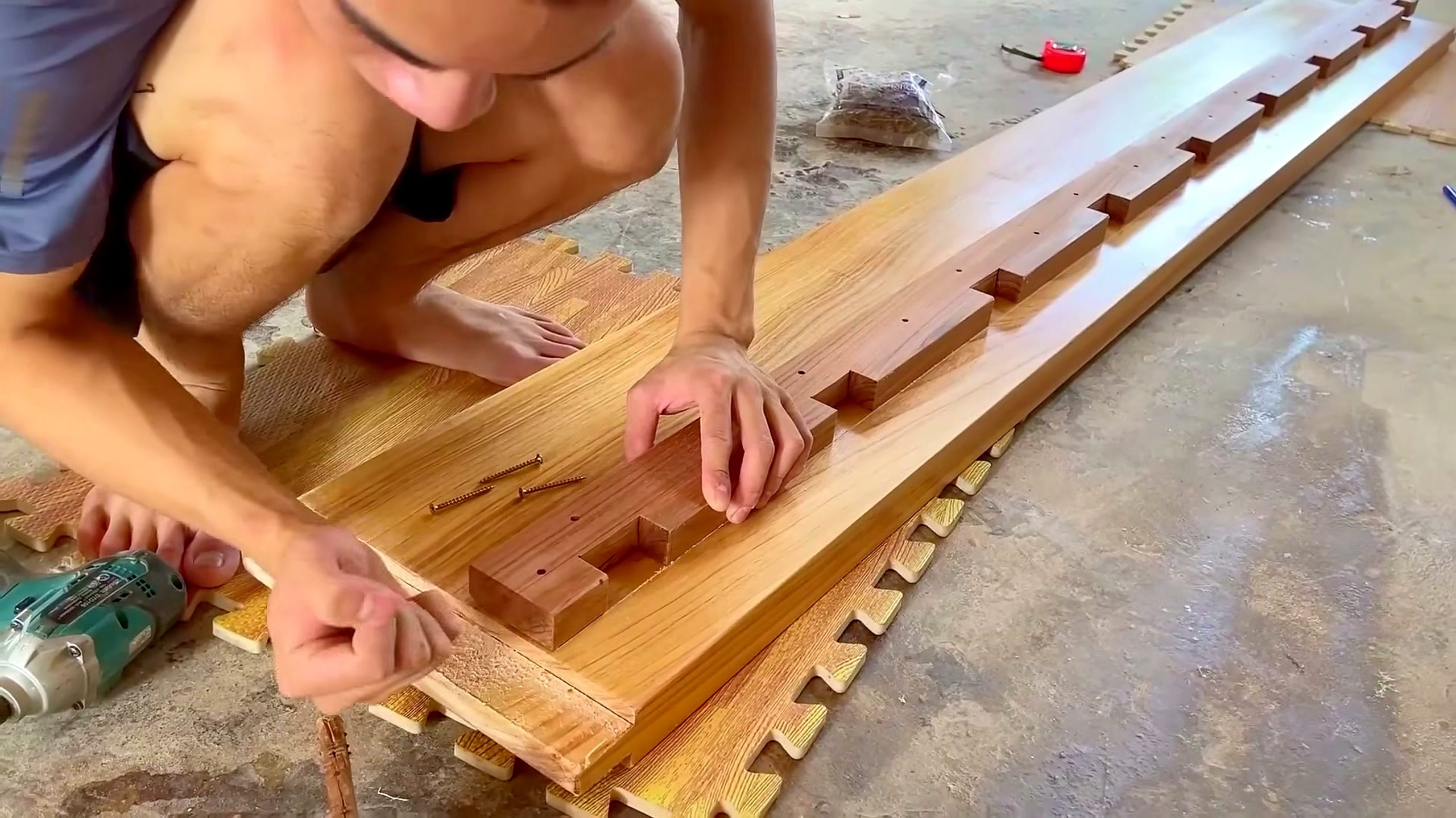 extremely heavy solid wood - the later review stage where the result can be evaluated