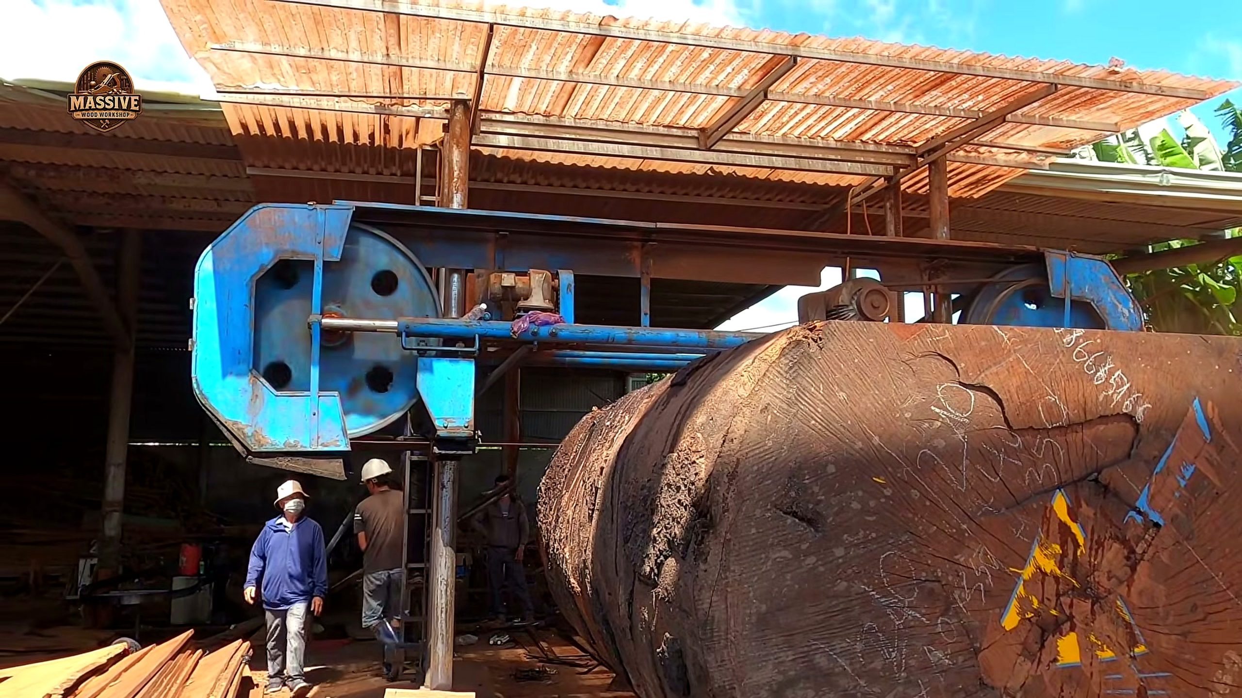 industrial sawmill - the setup area used to judge support and cutting clearance