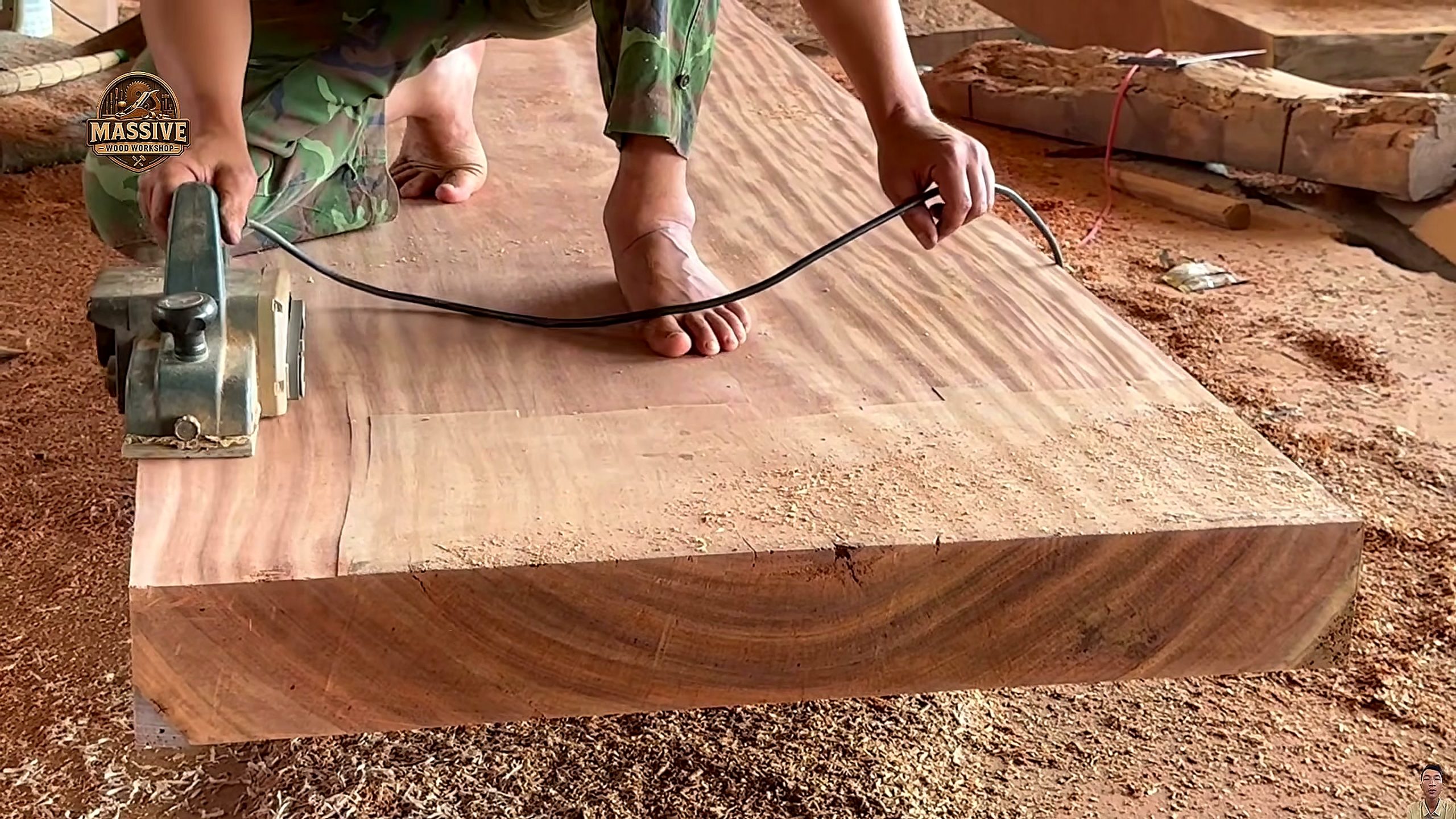 modern sawmill - the later review stage where the result can be evaluated
