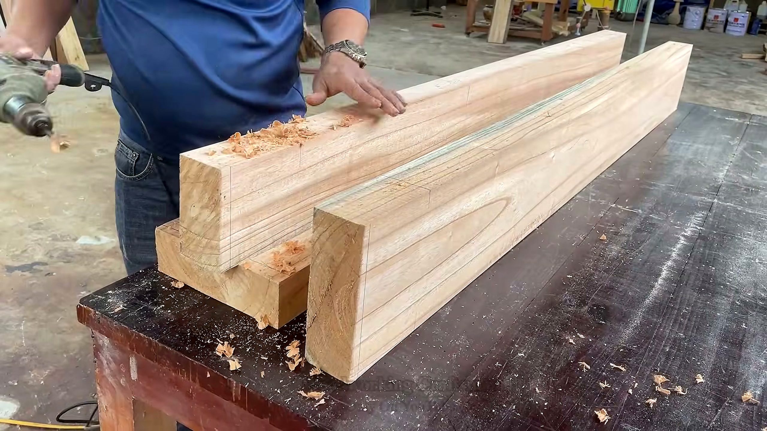 premium wooden furniture - the main work stage that carries the video's practical lesson
