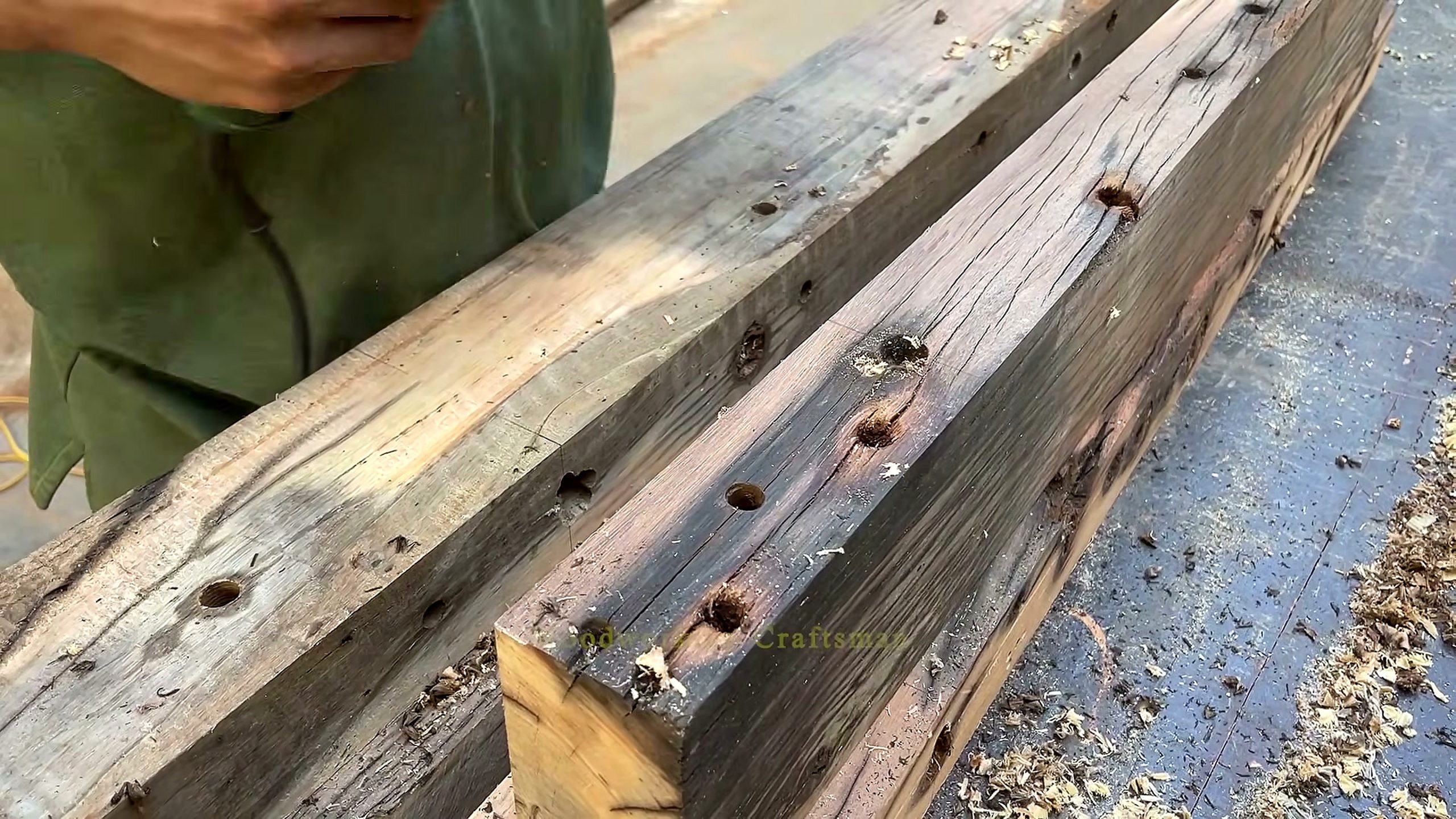 rescuing shipwreck timber - the source video context before the main process is judged