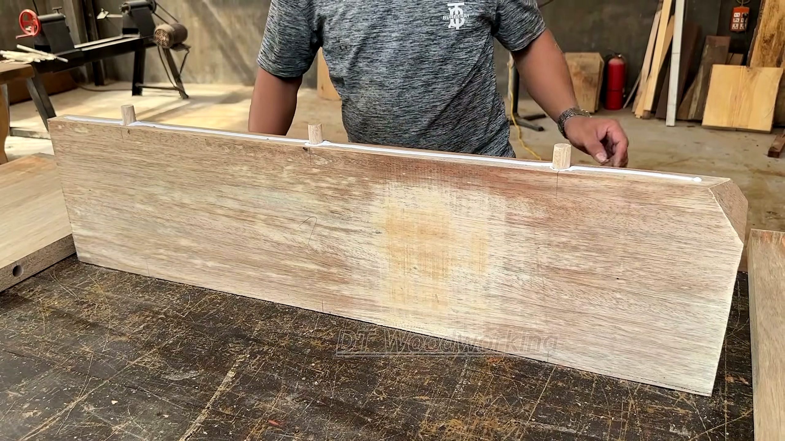 stunning coffee table - the source video context before the main process is judged