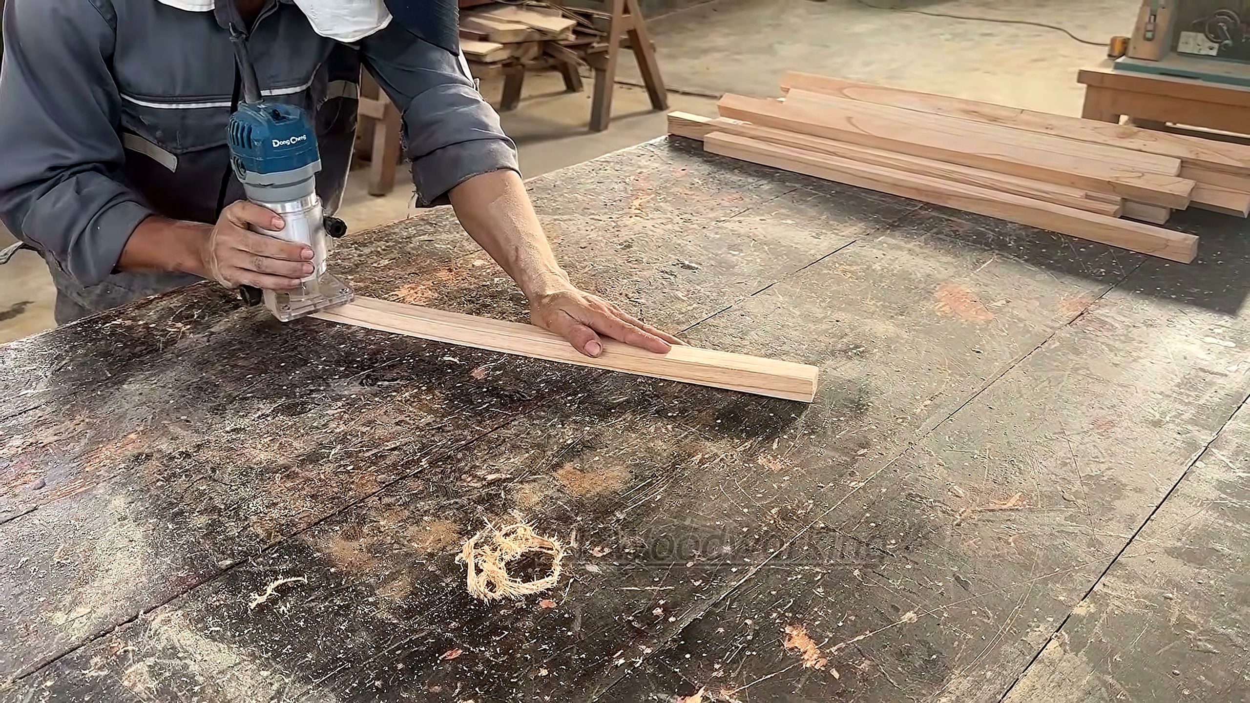 stunning furniture masterpiece - the setup or early workflow visible in the source video