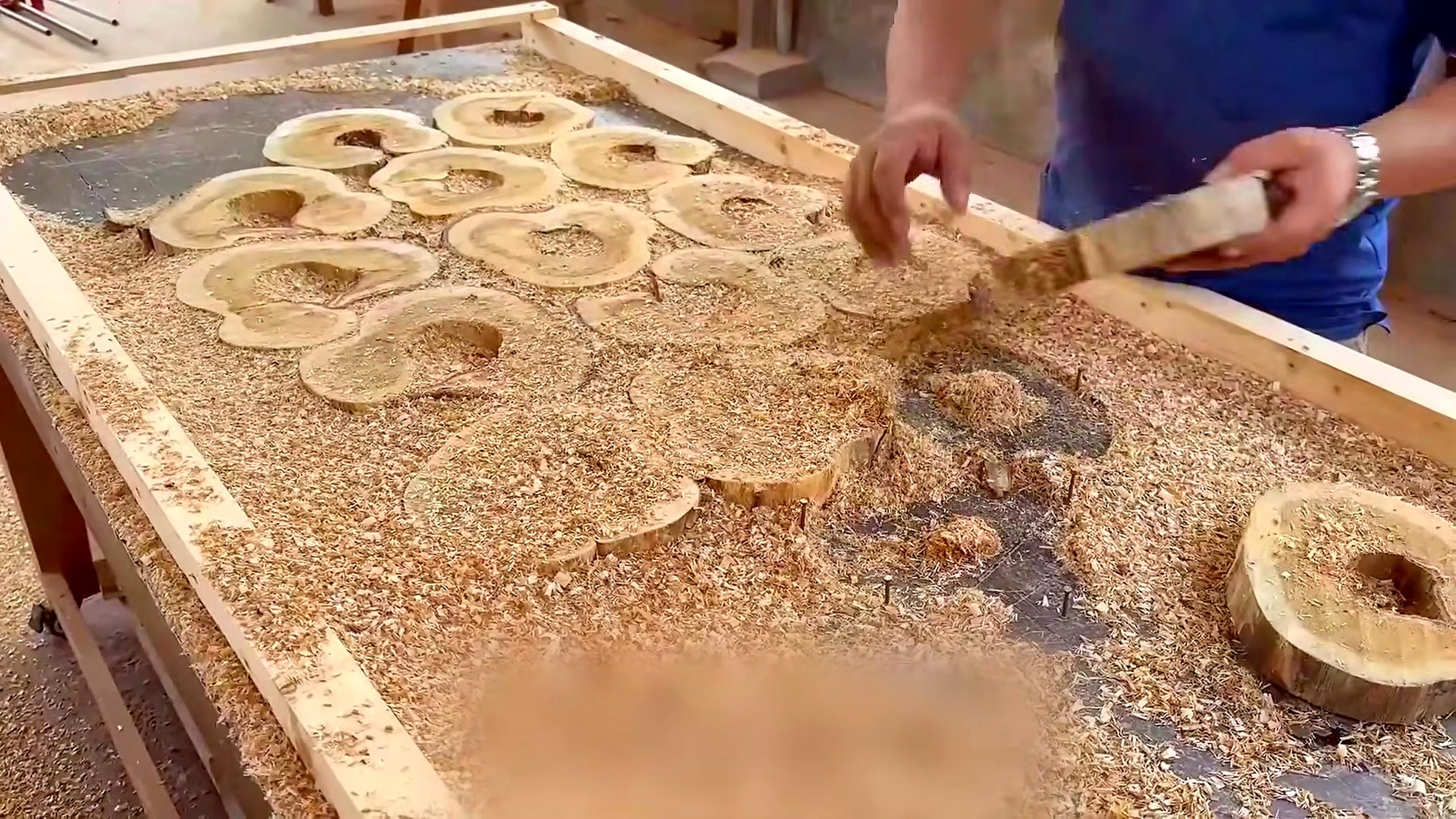 stunning masterpiece - the source video context before the main process is judged