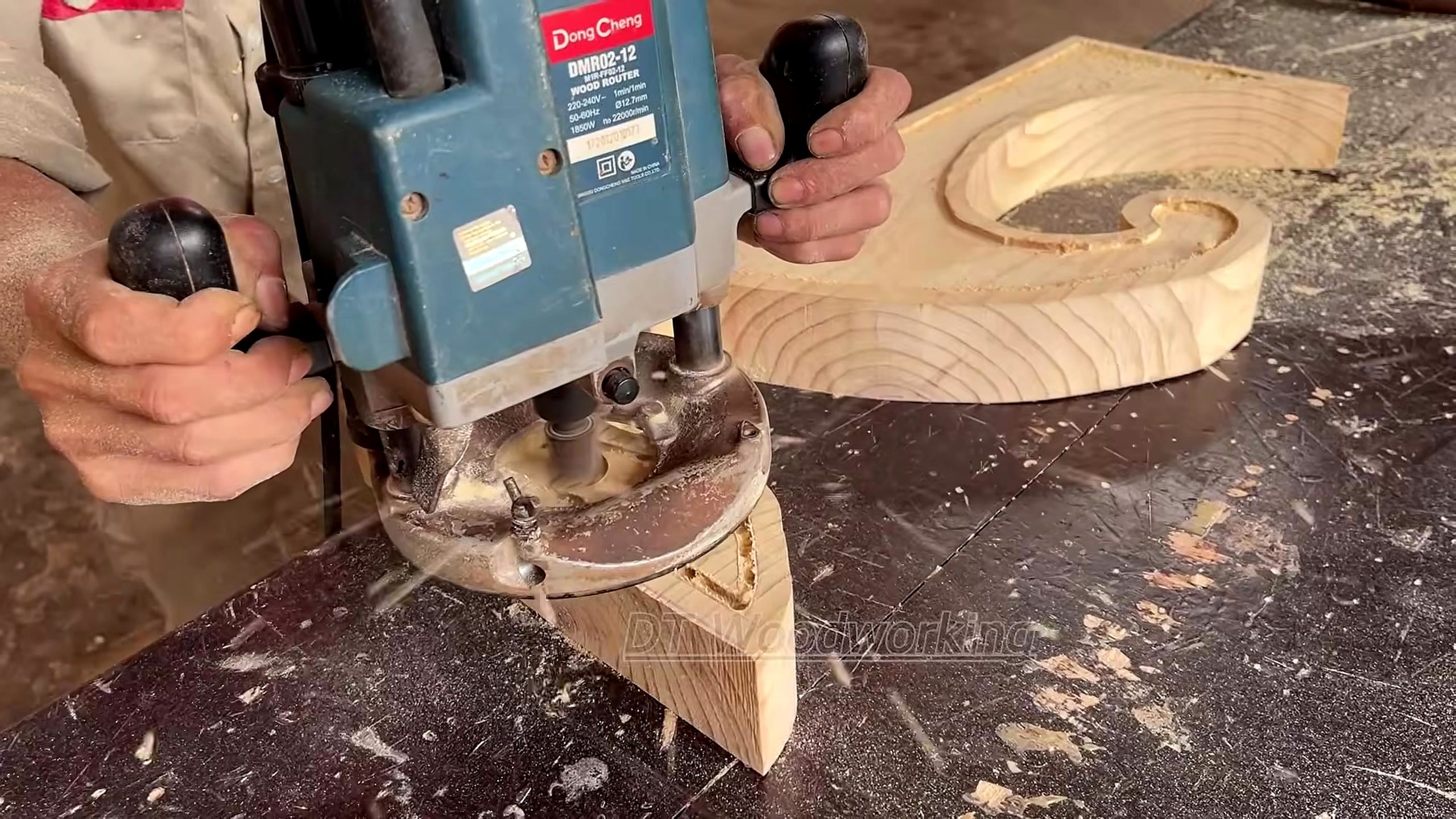 you won believe these wood panels - the main work stage that carries the video's practical lesson